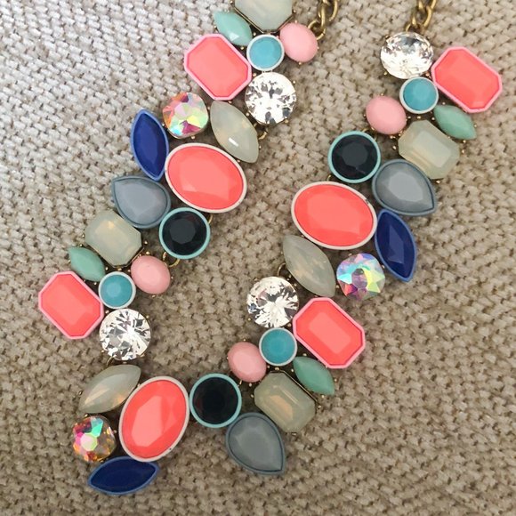 J.Crew Colorful Fiesta Statement Necklace in Blues NEW - Picture 2 of 12